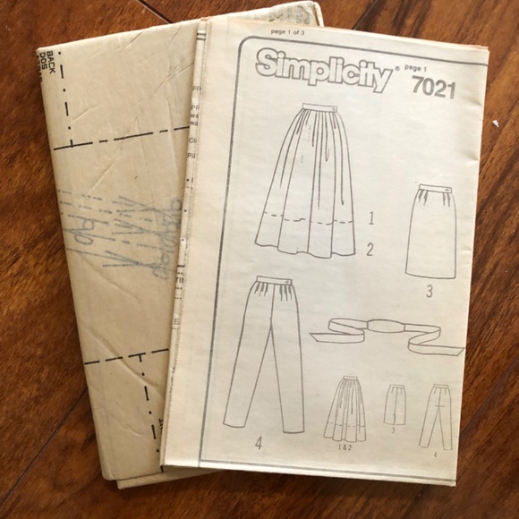 2 Sewing Patterns  casual pants and skirts. - Picture 7 of 7